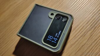Samsung Galaxy Z Flip 3 5G - 3