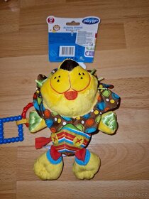 Originální hračka lev Larry s visačkou, zn. Playgro - 3