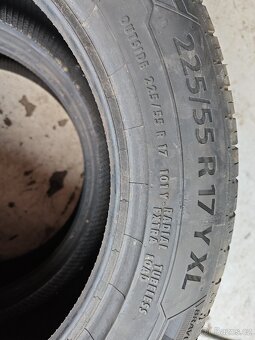 Barum 225/55R17 - 3