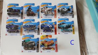 Hot wheels 5 x 10 ks - cena je za 1 sestavu dle fotek - 3