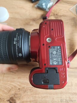 Nikon D3100 - 3