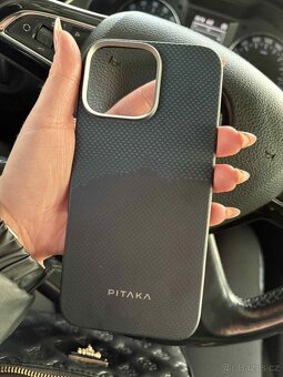 Prodám kryt PITAKA na iPhone 16pro max - 3