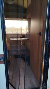 karavan Frakia 420 - 3