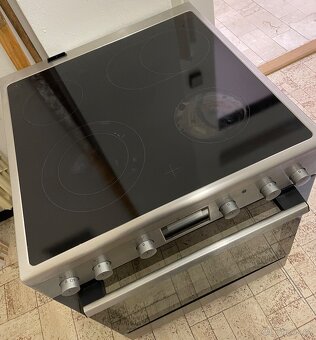 Sklokeramický sporák Electrolux - 3