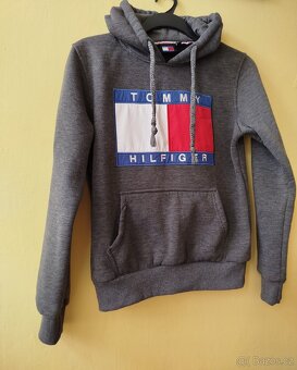Šedá mikina Tommy Hilfiger, velikost S, jak nová - 3