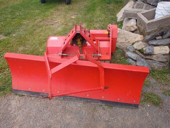 Prodám sněhová radlice za malotraktor 150 cm - 3