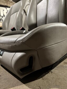 Nové sedačky v kůži v el. I výhřev - 3