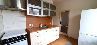 Pronájem bytu 2+1 na ul. Evžena Rošického - 3