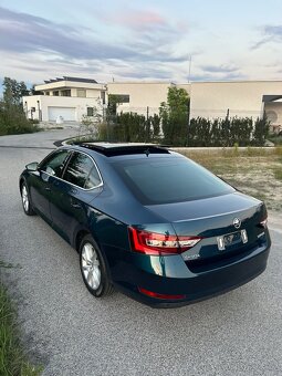 Skoda Superb 3 Dsg 2.0 tdi 110 kw - 3