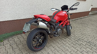 Ducati Monster 796 nájezd 13100 km - 3