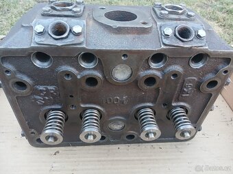 Hlava Zetor 25 - 3
