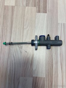 AP Racing brzdové pumpy - 3