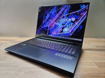 18" 240HZ 2K_PREDATOR HELIOS 18_i9-14900HX_32GB_RTX 4060 8G - 3