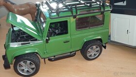 Prodám: hračku Auto a přívěz s koněm - 3