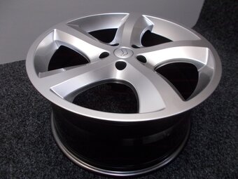 Alu kola 9,5x19 ET20 5x114,3x70,4 na Peugeot 4008 a jiné - 3