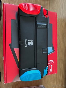Nintendo Switch OLED +21 měsíců záruka + Skull Co NeoGrip - 3