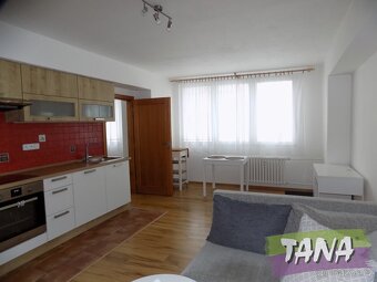 Pronájem velmi pěkného zmodernizovaného bytu, jenž se nacház - 3