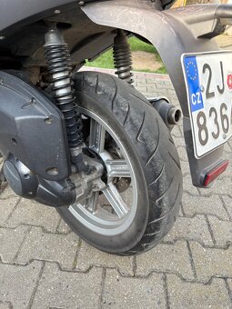 Aprilia Sportcity 125 - 3