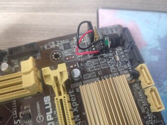 ASUS H81M-D Plus - 3