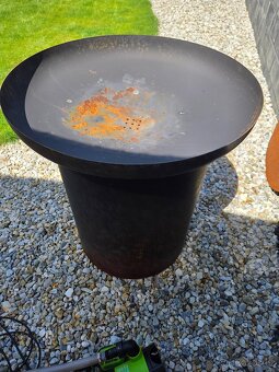 Prodám zahradní gril/ohniště PLANCHA Buschbeck SIOUX XL - 3