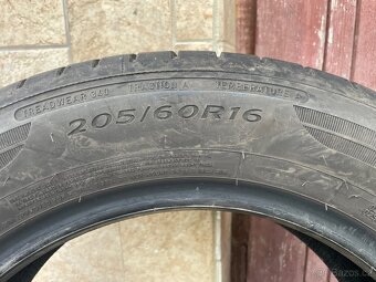 Pneu 205/60 R16 - 3
