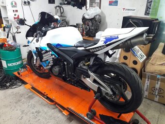 Honda CBR 600 RR - 3