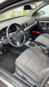 Opel Vectra C GTS 2.2 Direct (2006) - 3