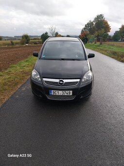 Opel Zafira B rok 2013 - 3