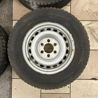 Zimní sada kol NOKIAN 205/75/R16C - 3