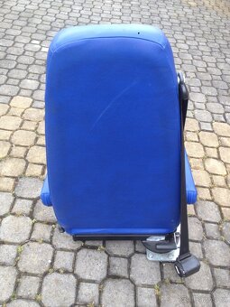 Sedadlo do auta se samonavíjecím pásem - 3