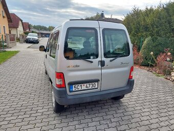 Citroën Berlingo 1.4i benzín 55kw R.v.2010 - 3