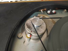 Motor SMR 300-100 24V a Motor M 302 z gramofonu Tesla NC 440 - 3