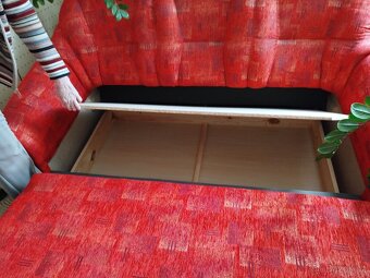 Skoro nová červená sedací souprava - 3