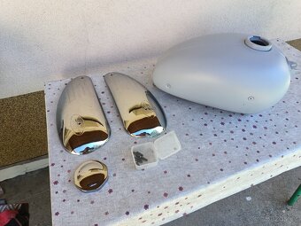 Nádrž Jawa 250 - 3