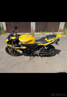 Yamaha R1 - 3