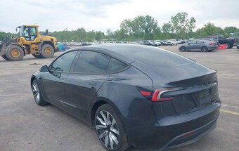 TESLA MODEL 3 2025 - 3