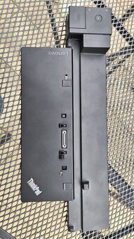 Lenovo ThinkPad workstation - 3