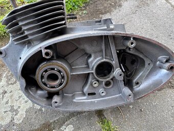 Blok a víka motoru Jawa 250 - 3