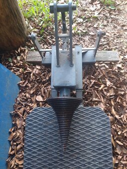 Kuželová štipačka za traktor - 3