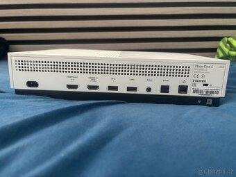 Xbox one S +(1 ovladac, 8her) - 3