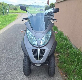 Piaggio MP 300 - 3