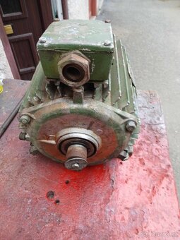 motor - 3