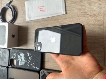 iPhone 11 - 3