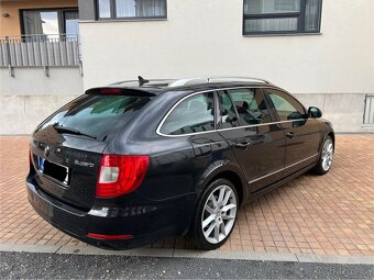 Prodám ŠKODA SUPERB COMBI 2.0 TDI, 125KW. ROK VÝROBY 2012. - 3