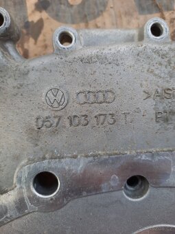 Kryt vaček - Audi Q7 - 4.2 TDI - BTR - 057 103 173 T - 3