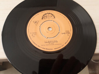 Jiří Korn - Chlupatý kaktus / Rána jsou zlá (1974) - 3