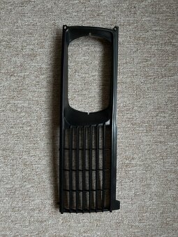 Škoda 105, 120 přední maska - 3