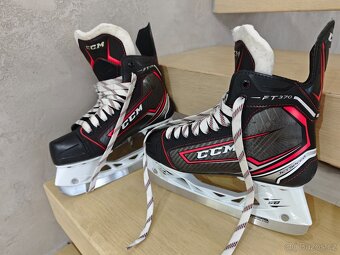 Hokejové brusle CCM jetspeed FT 370 vel. 38,5 - 3