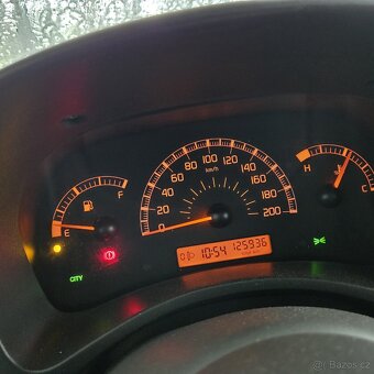 PĚKNÁ, BENZÍNOVÁ FIAT PANDA R.V : 2010 REZERVAC - 3