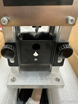 ⚙️ Stroj na odizolování kabelů CREWORKS - 3